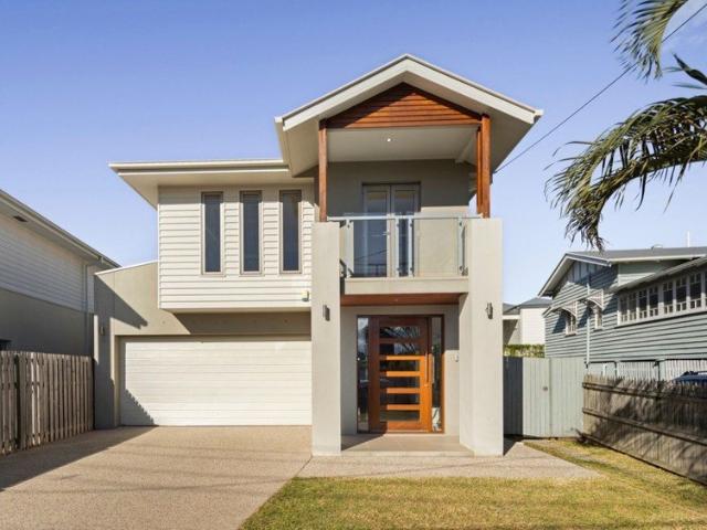 Contemporary Family Living with Effortless Indoor Outdoor Appeal