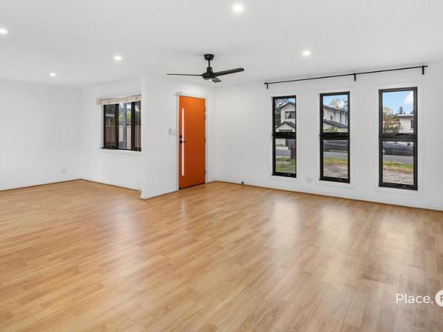 Contemporary Family Living with Generous Space & Exceptional Runcorn Convenience