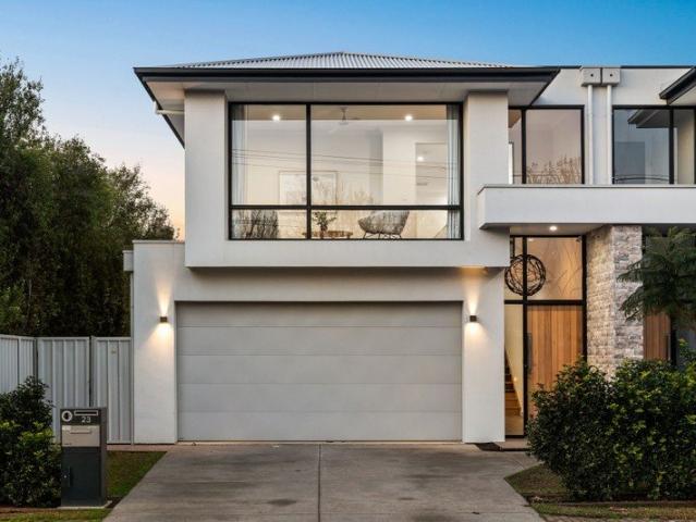 Contemporary Family Living with Poolside Entertaining