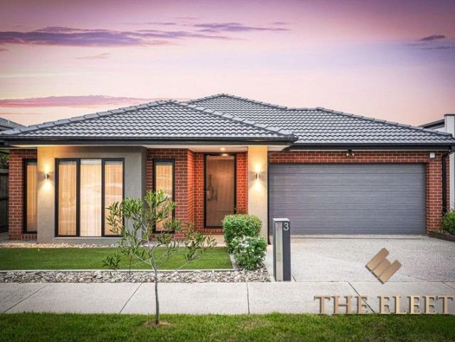 Luxury Family Living with Theatre Room & 5th Bedroom Flexibility Designed to Impress!