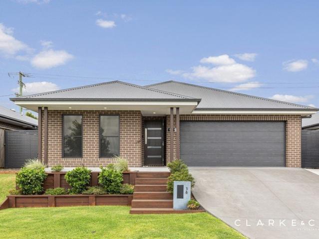 CONTEMPORARY FAMILY LIVING WITH PREMIUM FINISHES INSIDE AND OUT!