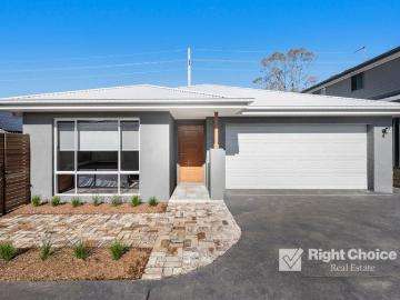 Contemporary Family Living with Space and Style in Wongawilli