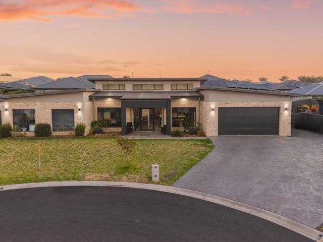 Contemporary Family Living with Space, Style & Solar