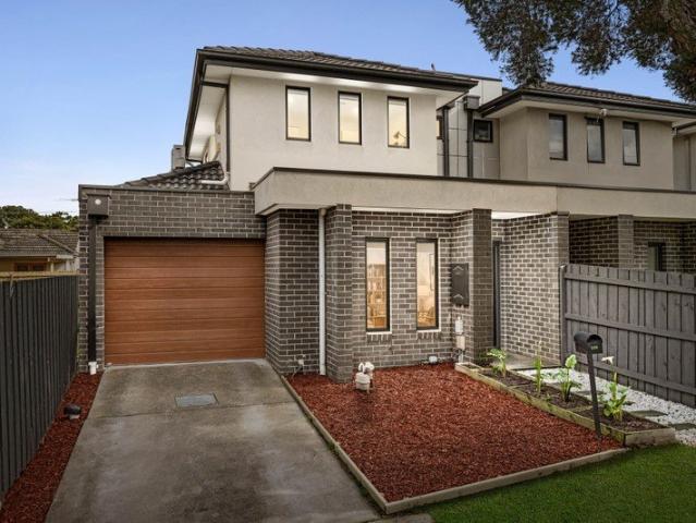 Contemporary Family Living with Versatile Ground Floor Accommodation