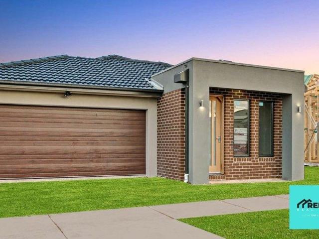 Contemporary Family Living at Its Finest!