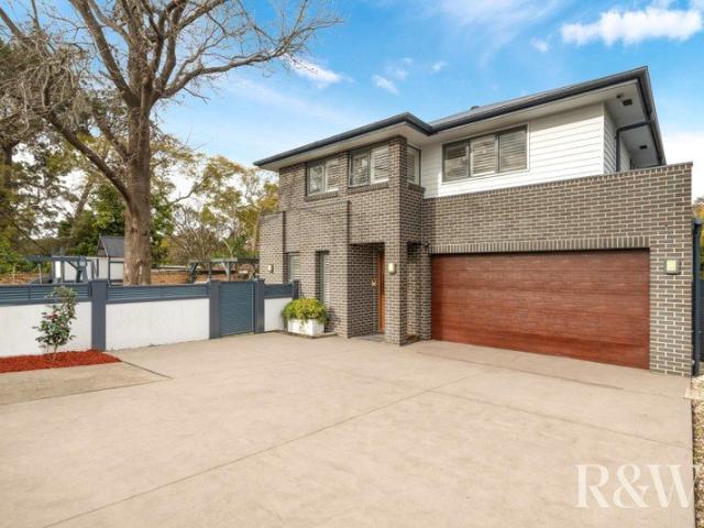 Contemporary family living, exceptional entertaining and outstanding lifestyle location