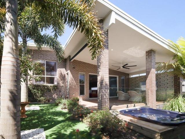 CONTEMPORARY FAMILY LIVING IN TERRANORA'S SOUGHT AFTER ALTITUDE ESTATE