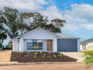 Contemporary Family Living in the Heart of Cowaramup