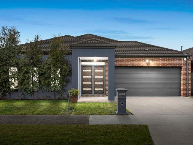 Contemporary Family Living in the Heart of Mill Park Lakes