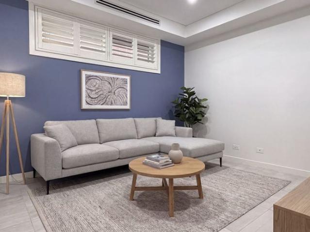 Contemporary Family Living in the Heart of The Ponds