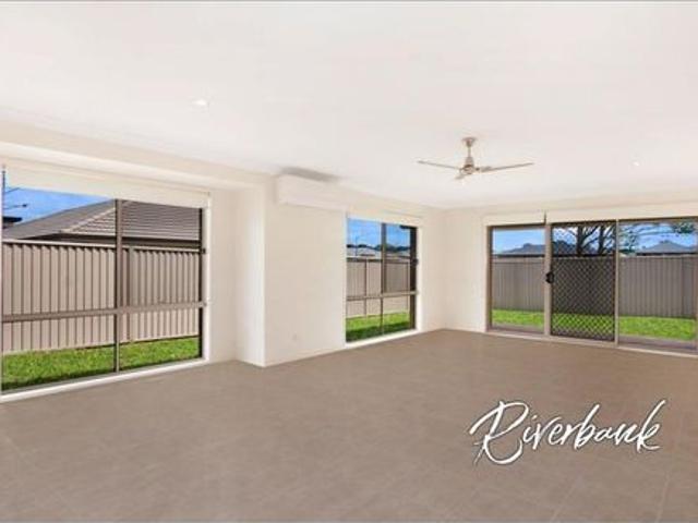 Contemporary Family Living in a Convenient Location