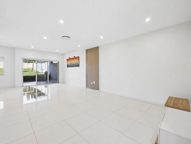 Contemporary Family Living in a Convenient Yagoona Location