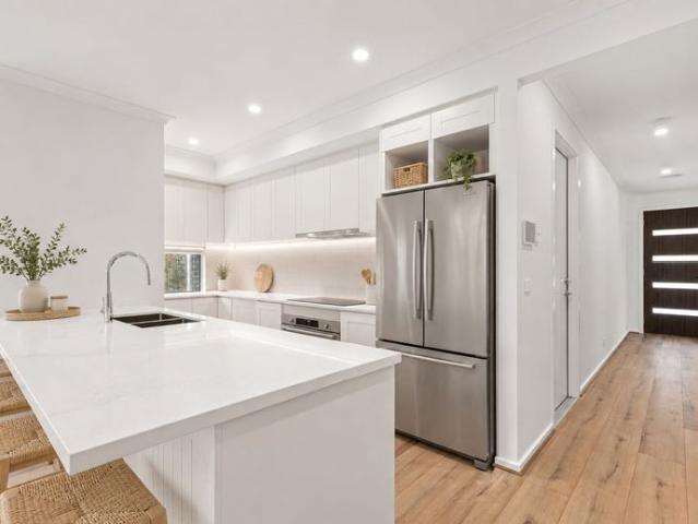 Contemporary Family Living in a Prime Ocean Grove Location