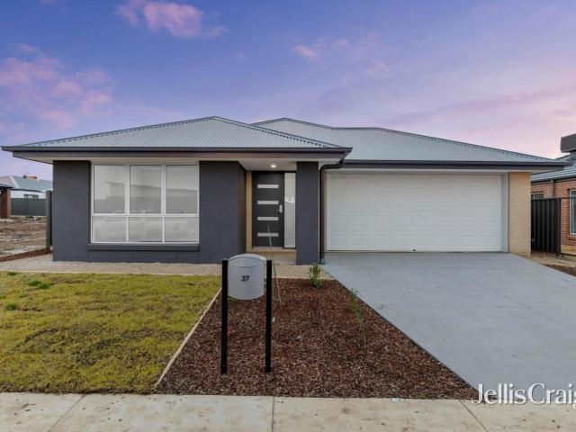 Contemporary Family Living in a Sought After Alfredton Location