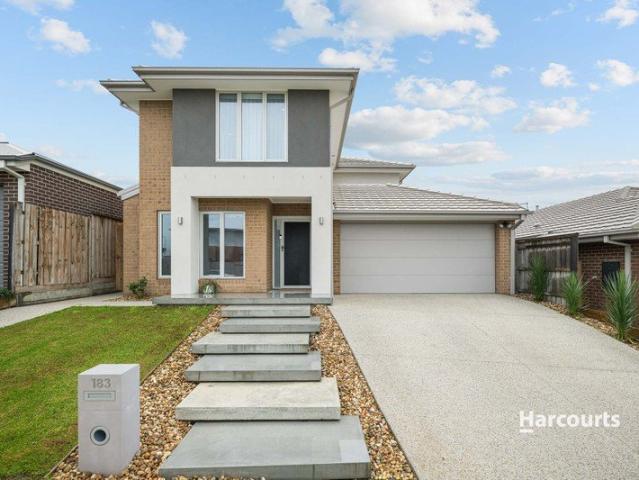 Contemporary Family Living in a Thriving Community
