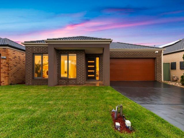 Contemporary Family Living in an Unbeatable Location