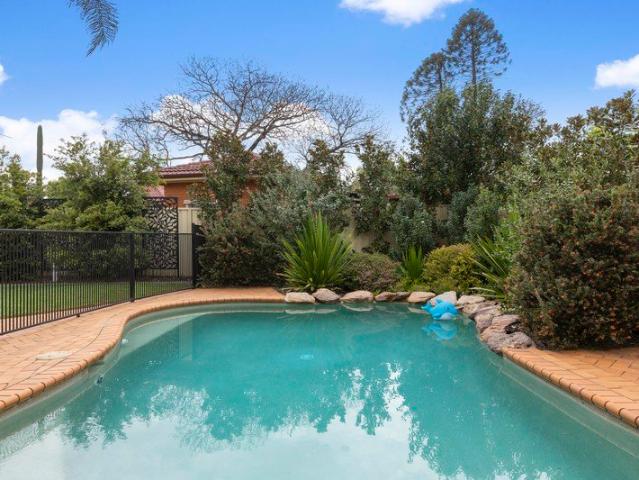 Contemporary family living in an ideal location