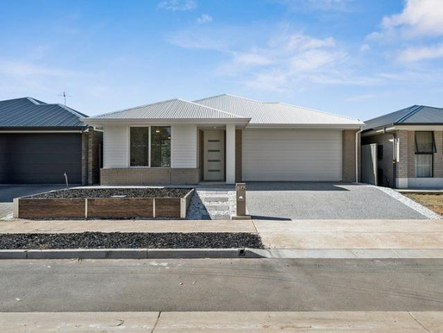 Stylish Brand New Home with Nature Reserve Outlook