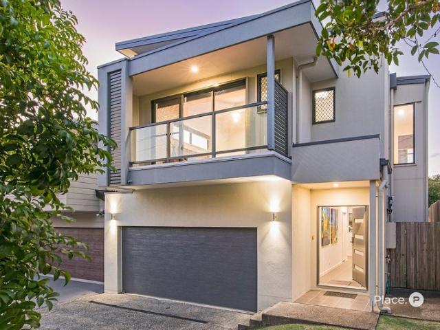 Contemporary Family Living in Cavendish Road Catchment