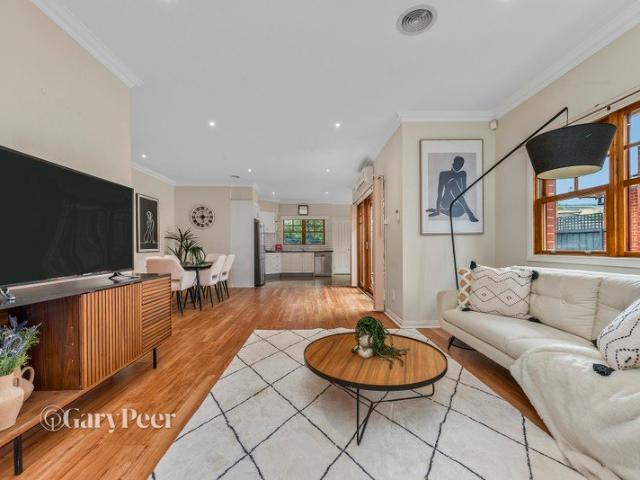 Contemporary family living in convenient location