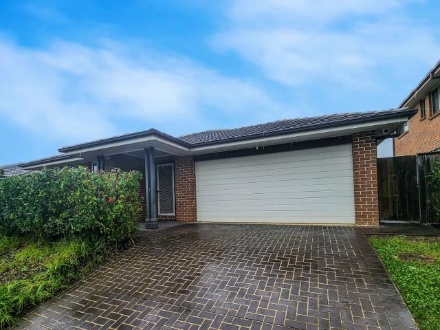 Contemporary Family Living in North Kellyville
