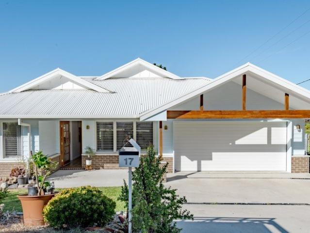 Contemporary Family Living in Pambula