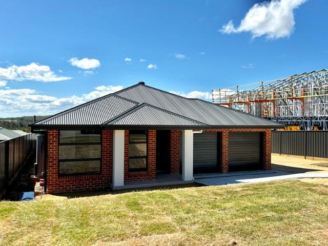 Contemporary Family Living in Potters Lane Estate