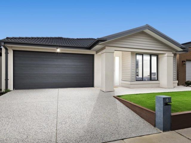Contemporary Family Living in Riverfield Estate