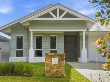 Contemporary Family Living in Sought After Black Wattle Estate