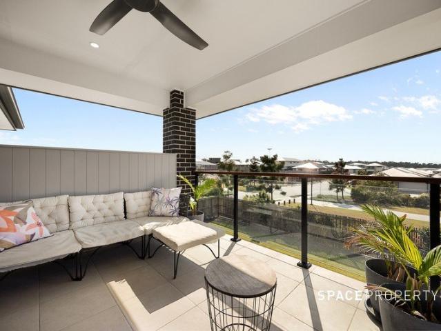 Contemporary Family Living in Sought After Everleigh Estate!