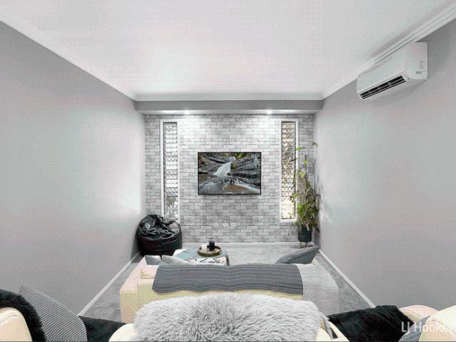 Contemporary Family Living in Sought After Idalia