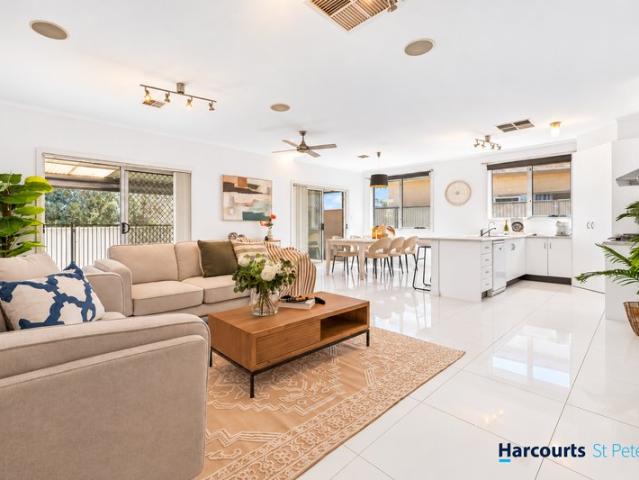 Contemporary Family Living in Sought after Suburb, Magill