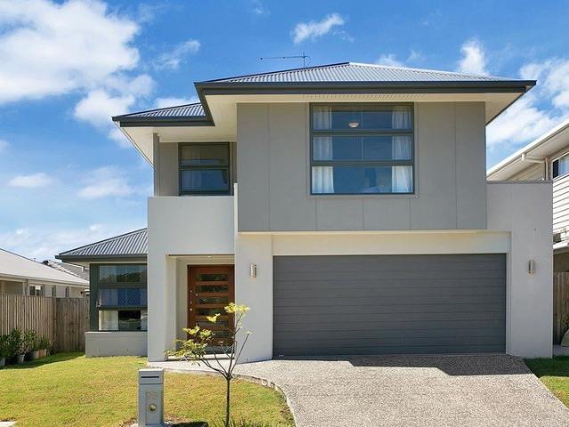 Contemporary Family Living in Sought After Parkview Estate