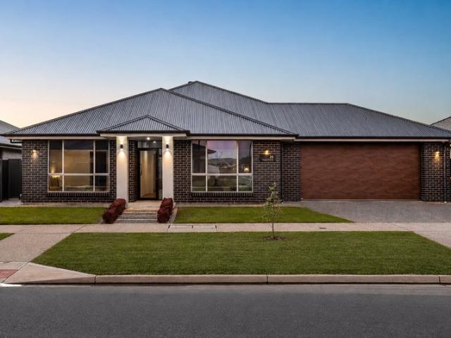 Contemporary Family Living on a Generous Allotment