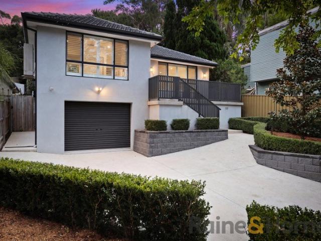 Contemporary Family Living Opposite Carina Bay Reserve