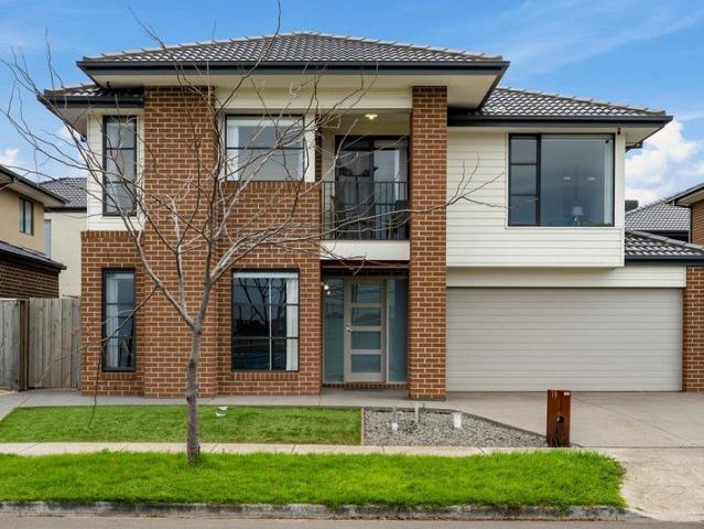 Contemporary Family Living Opposite Parklands in a Prime Point Cook Location