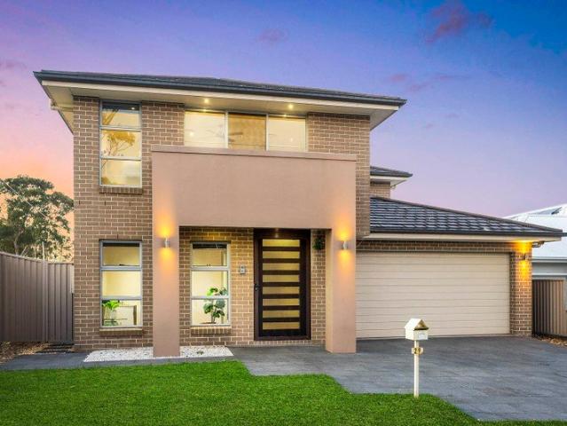 Contemporary Family Sophistication in a Coveted Caringbah North Enclave