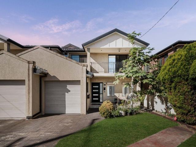 Contemporary Five Bedroom Duplex