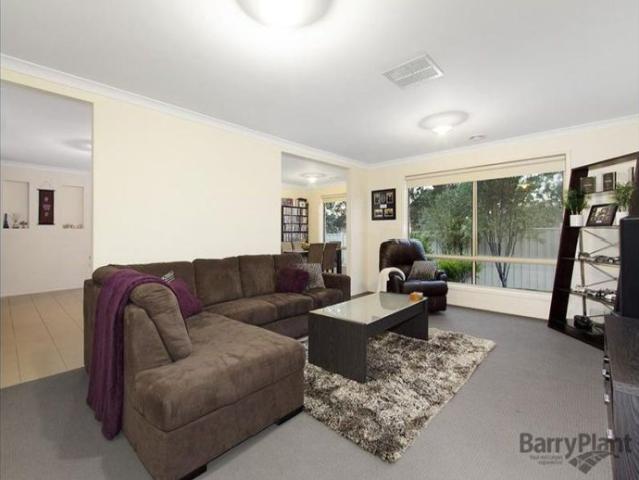 Contemporary Flair Amongst Ideal Location