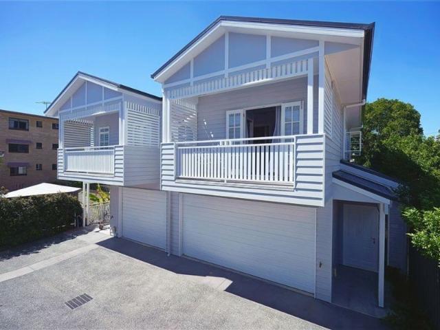 Contemporary Freehold Living in the Heart of Coorparoo