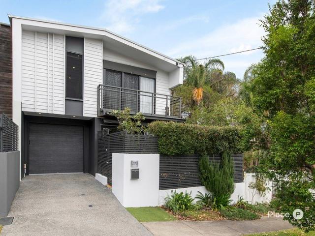 Contemporary Freehold Sophistication Across Two Levels