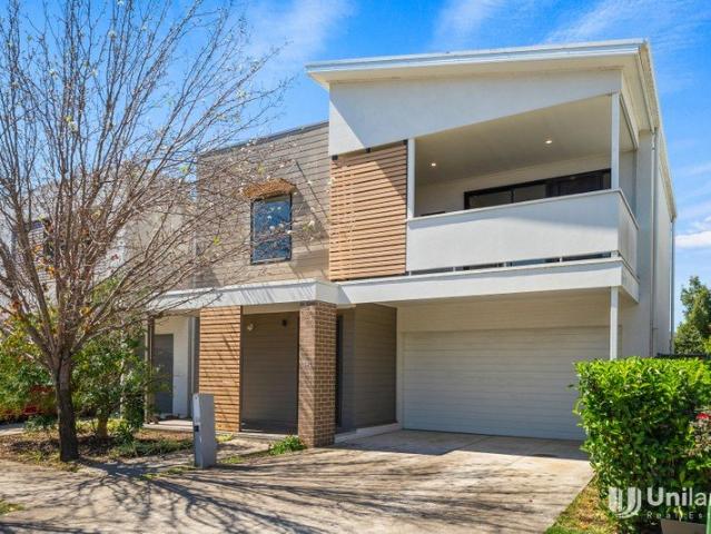 Contemporary Freestanding Family Home in a Premier Parkside Community