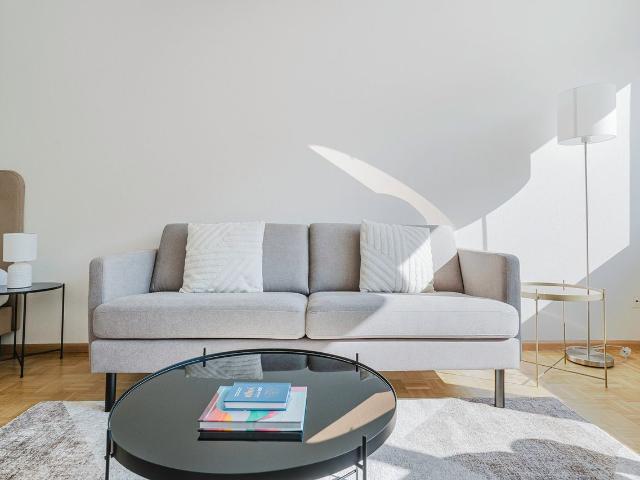 Contemporary Furnished Studio in Am Ring, Basel, Basel Amsterdam Apartments for Rent