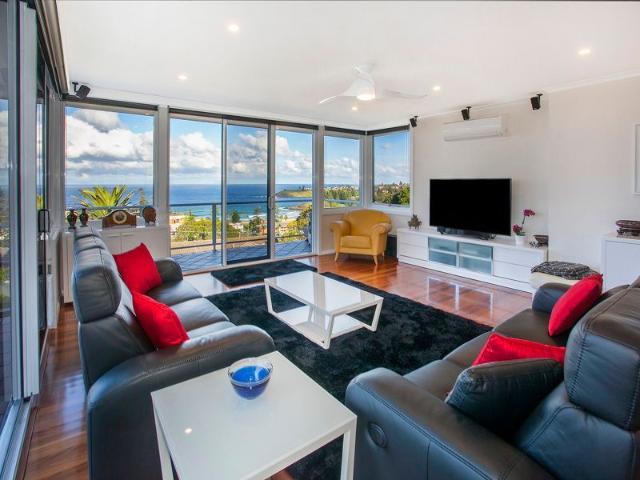 Contemporary home with panoramic views