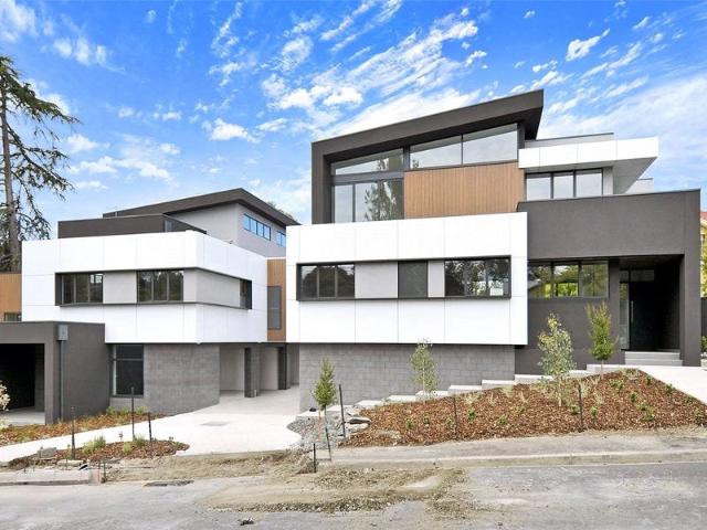 Contemporary Heidelberg Living Stylish 2 Bedroom, 2 Bathroom Residence