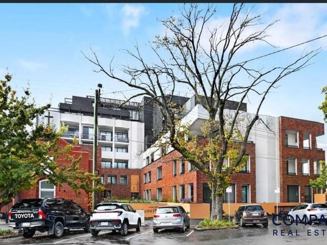 Contemporary inner city living