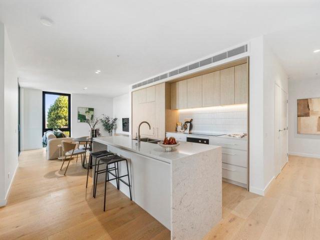 Contemporary Inner City Living