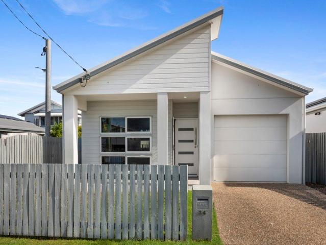 Contemporary Inner City Living With Effortless Appeal