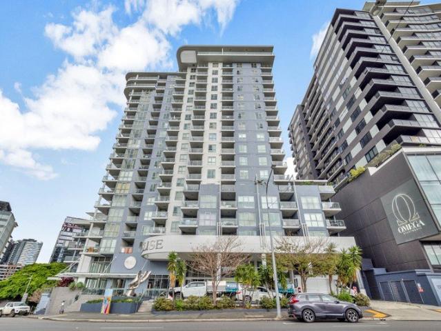 Contemporary Inner City Living with Outstanding Resort Style Amenities!