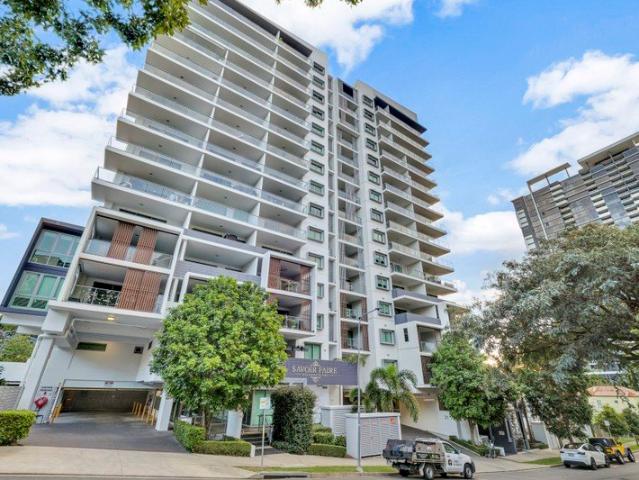 Contemporary Inner City Living with Space, Style & Convenience